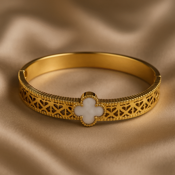 Elegant Gold white Clover Bracelet - Image 4
