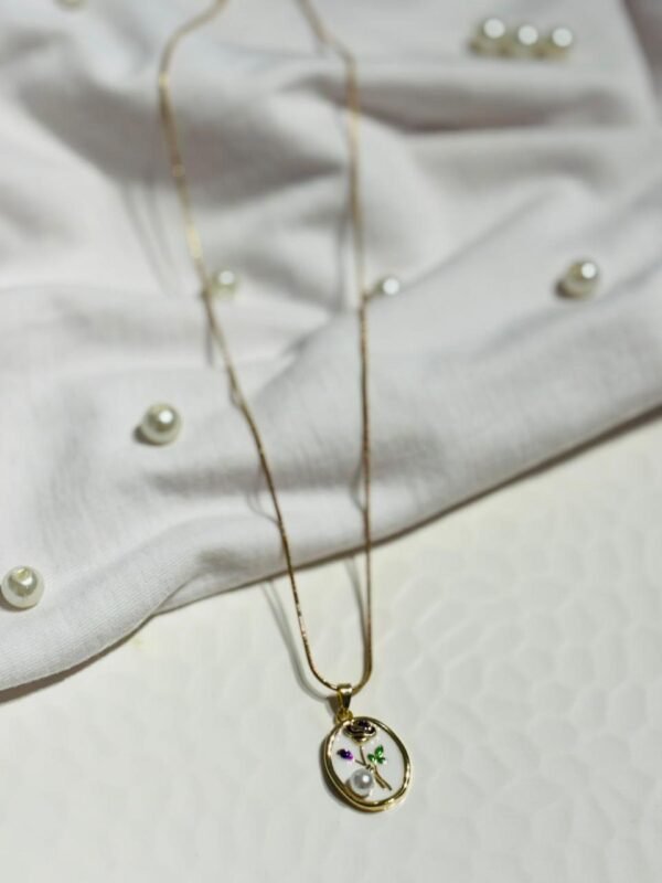 White Pendant Necklace - Image 3
